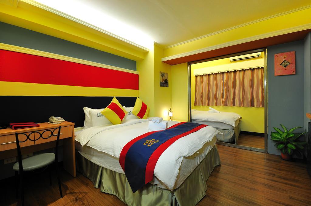 Elizabeth Hotel Taichung Esterno foto