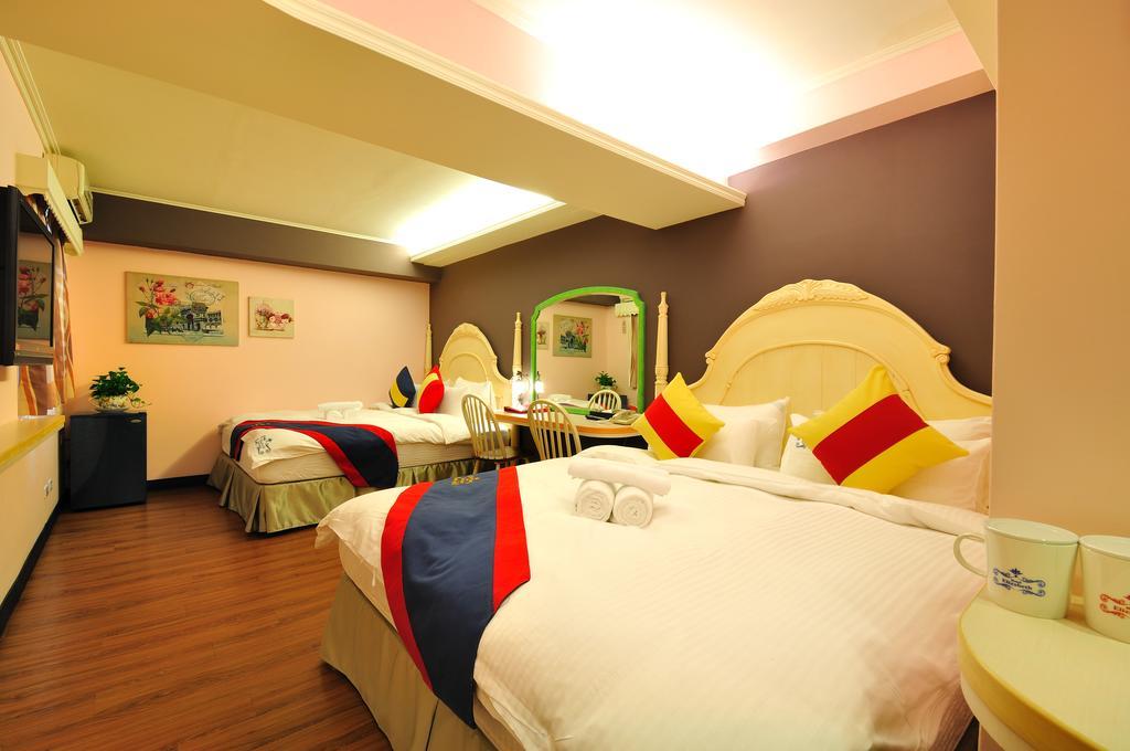 Elizabeth Hotel Taichung Esterno foto