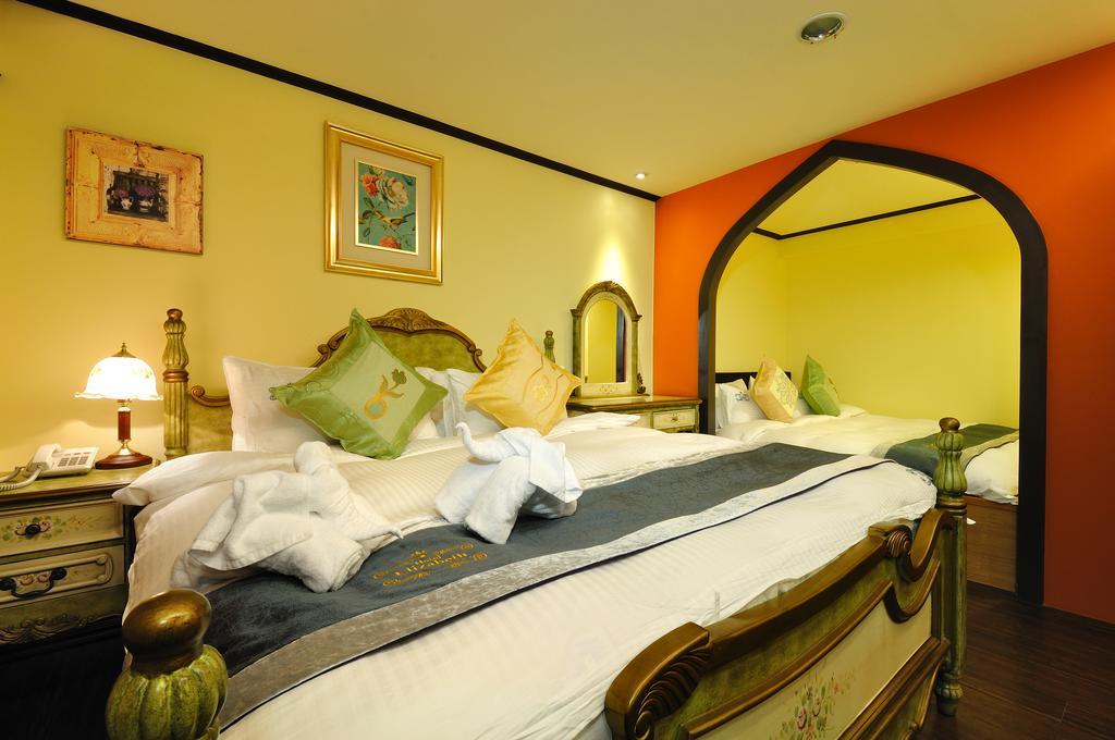 Elizabeth Hotel Taichung Esterno foto