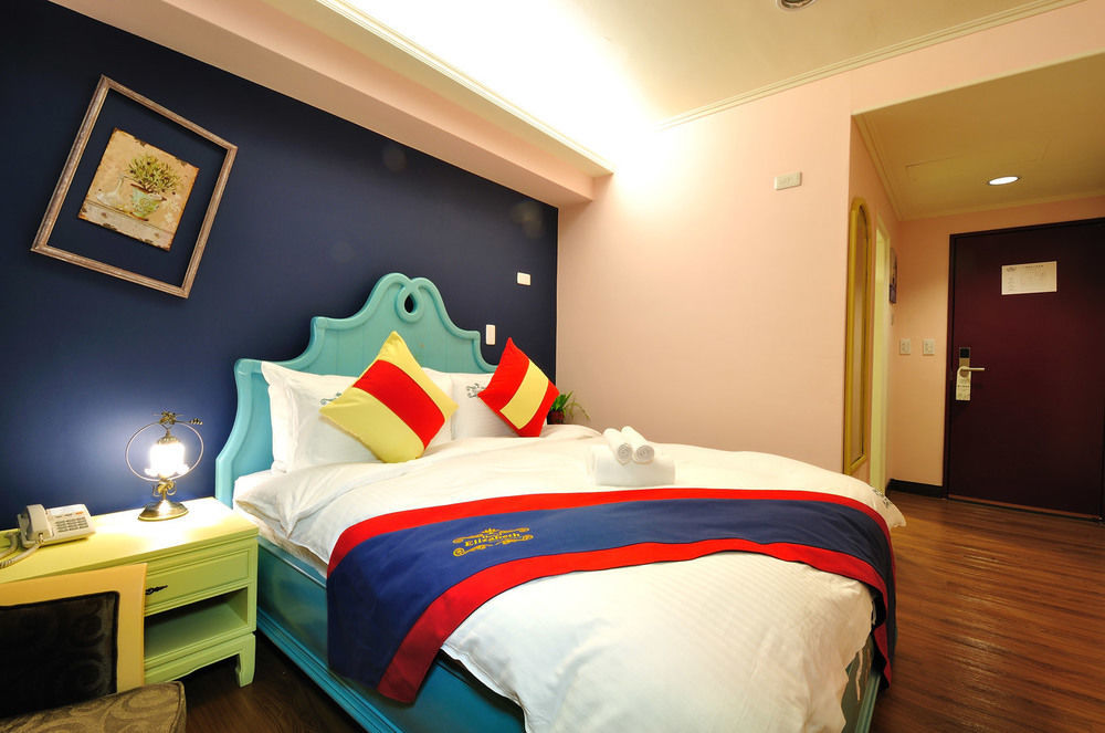 Elizabeth Hotel Taichung Esterno foto