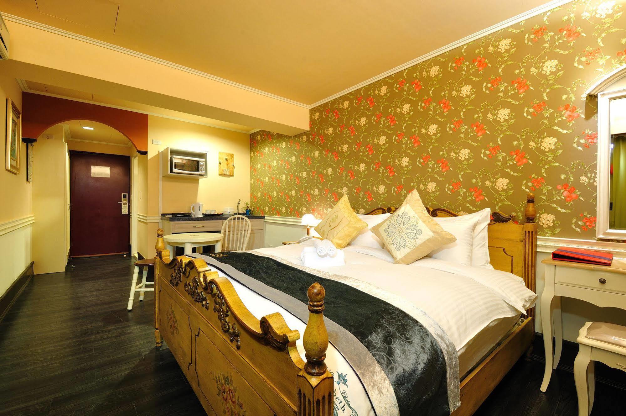 Elizabeth Hotel Taichung Esterno foto