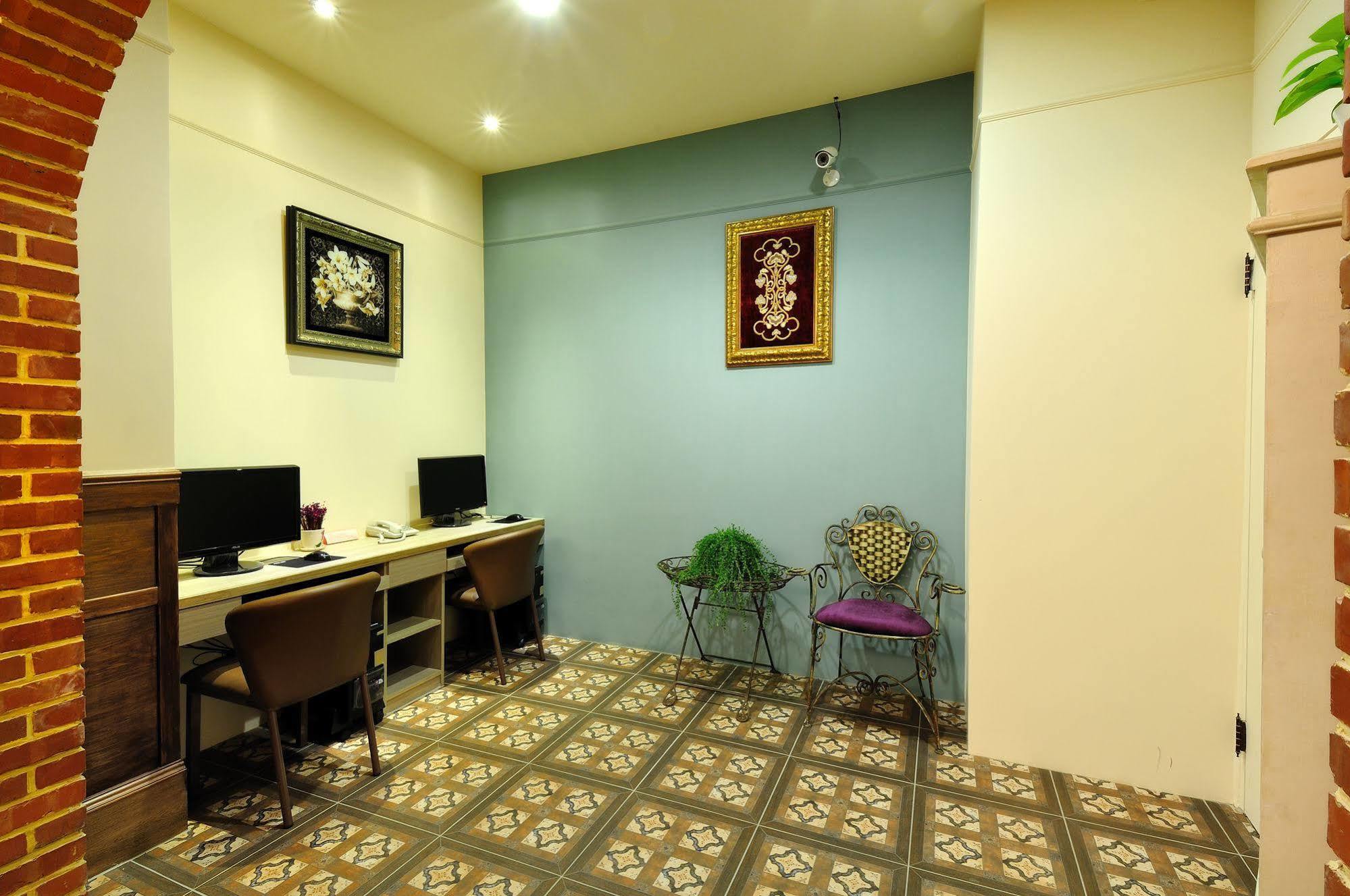 Elizabeth Hotel Taichung Esterno foto
