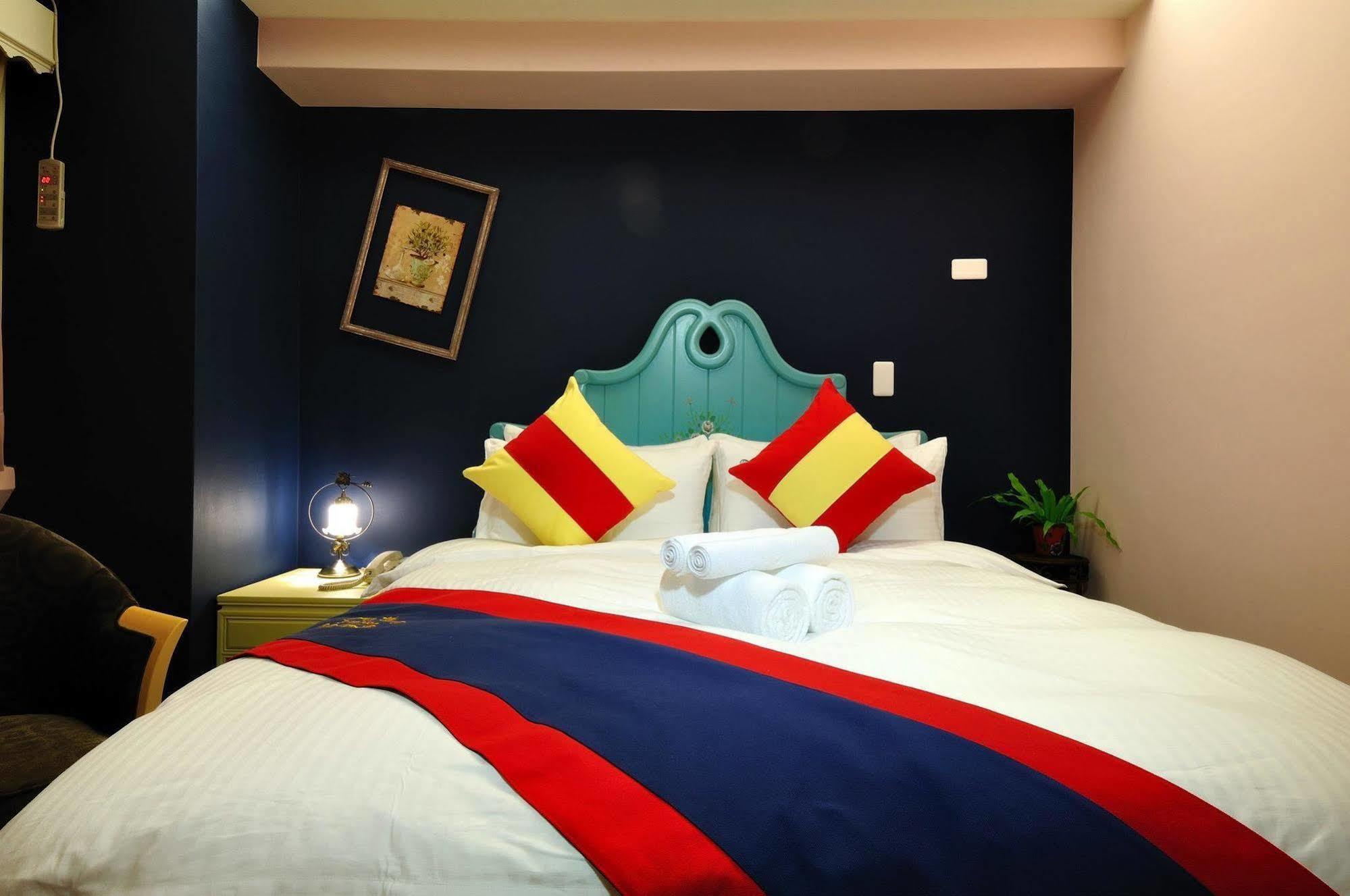 Elizabeth Hotel Taichung Esterno foto