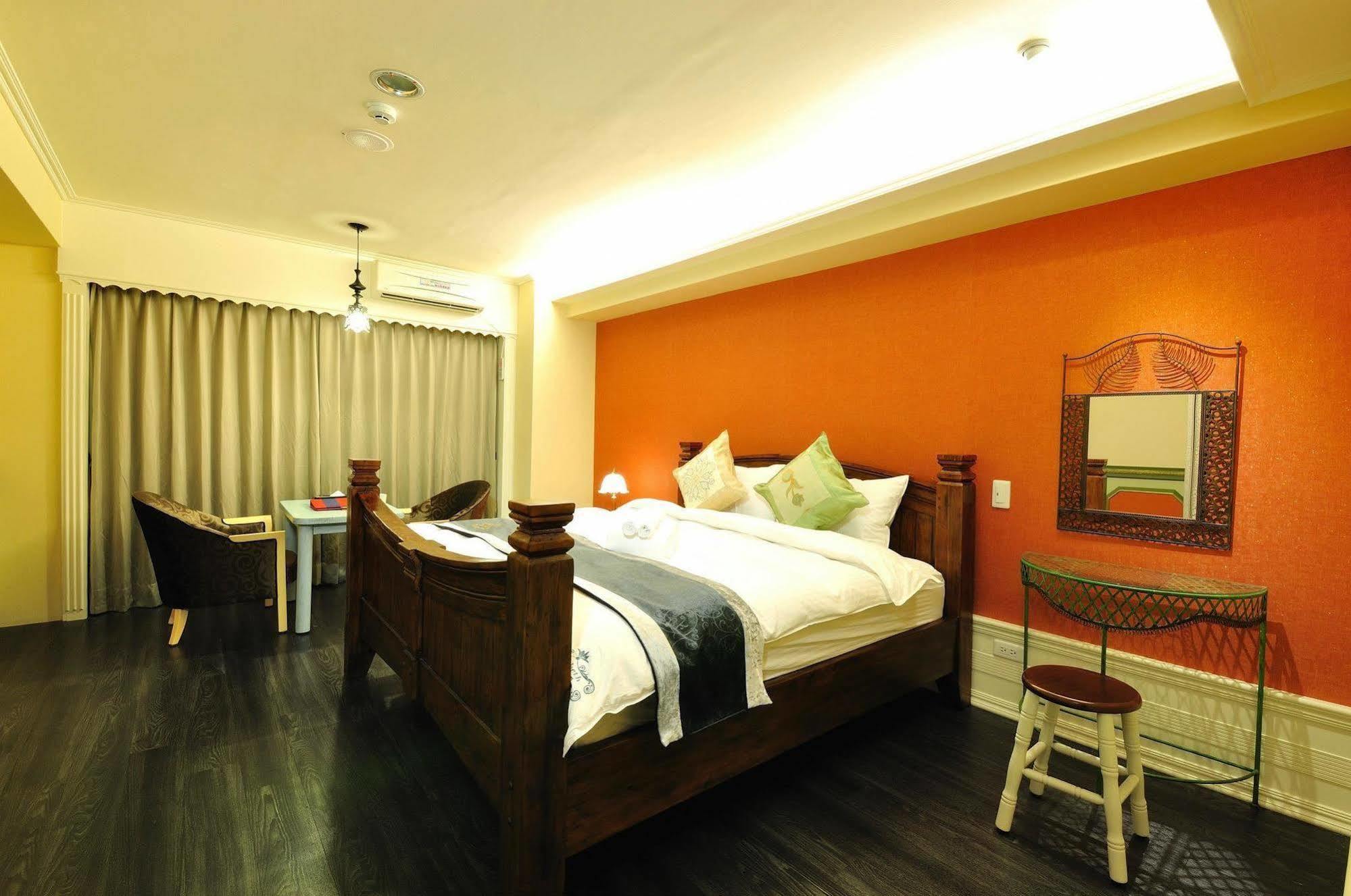 Elizabeth Hotel Taichung Esterno foto