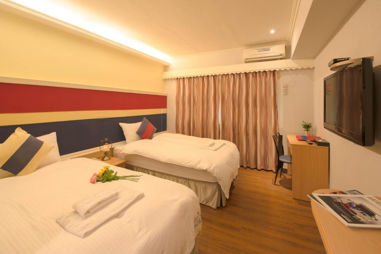 Elizabeth Hotel Taichung Esterno foto