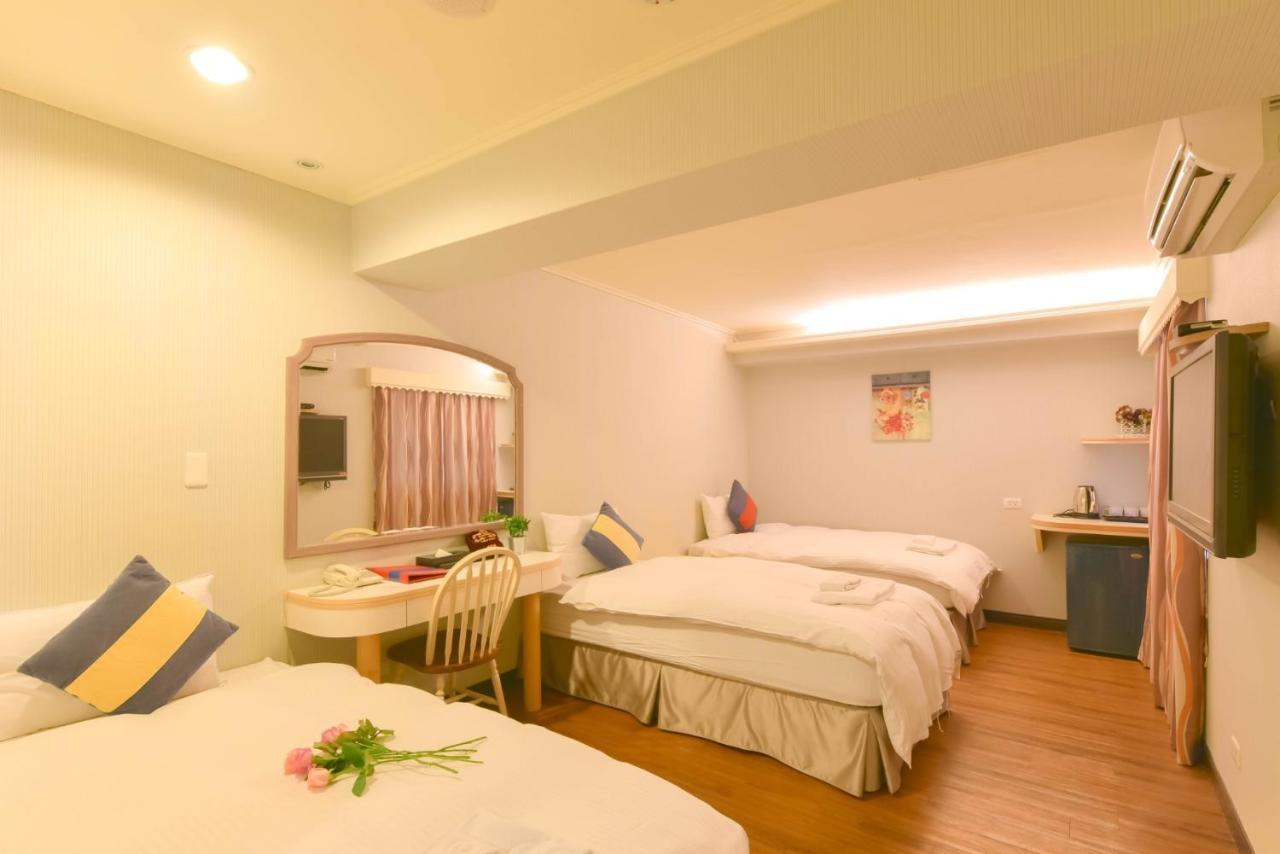 Elizabeth Hotel Taichung Esterno foto